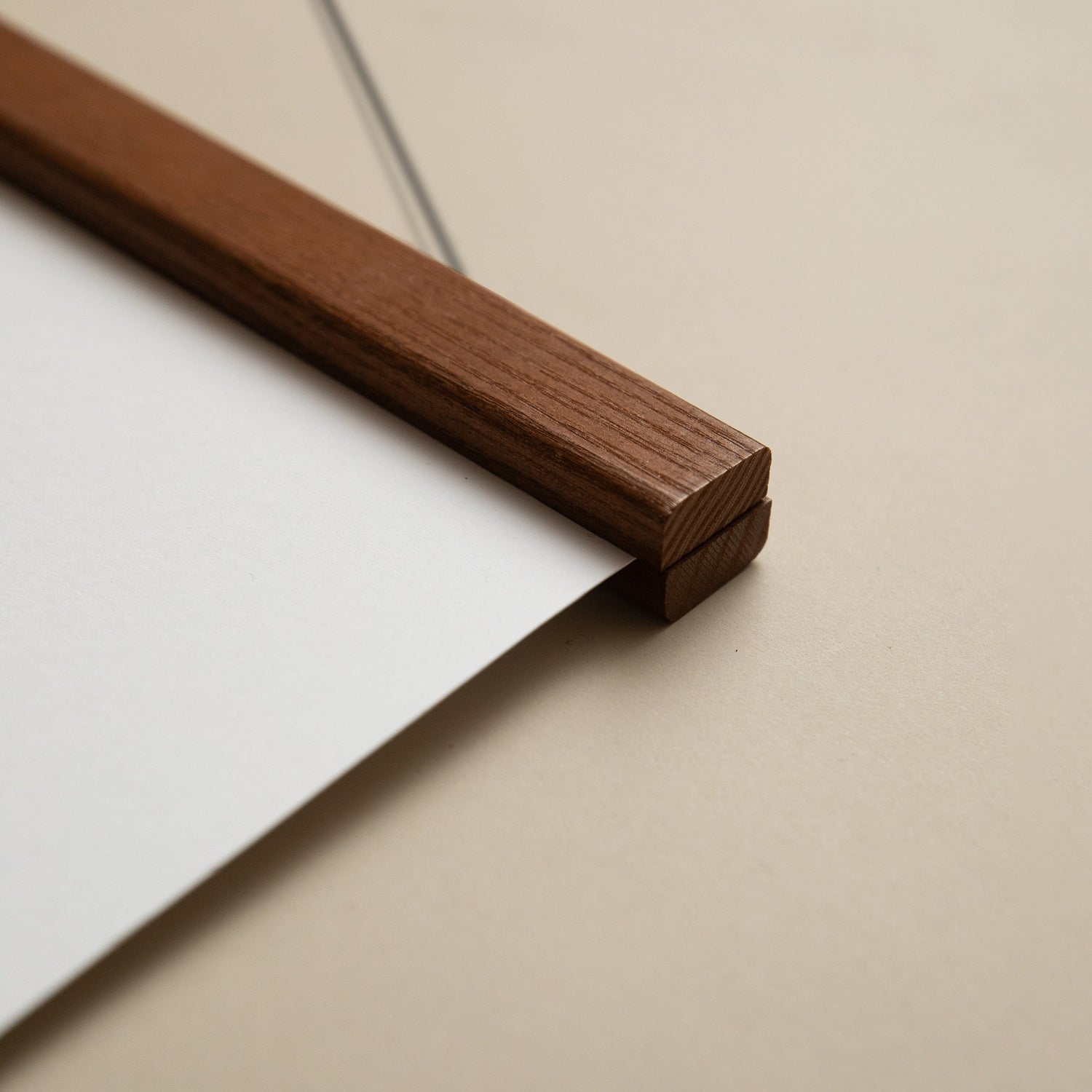 Magnetic frame in dark oak wood