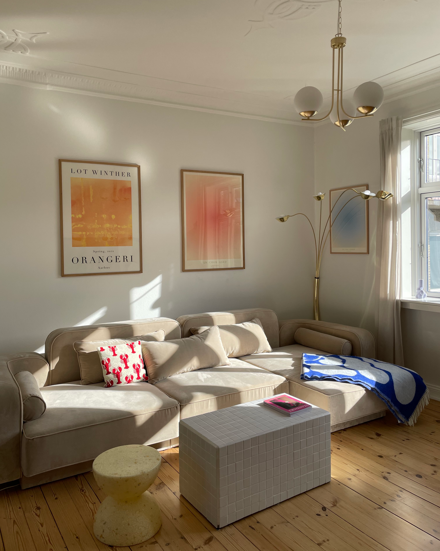 Legendary and colorful art prints for the living room