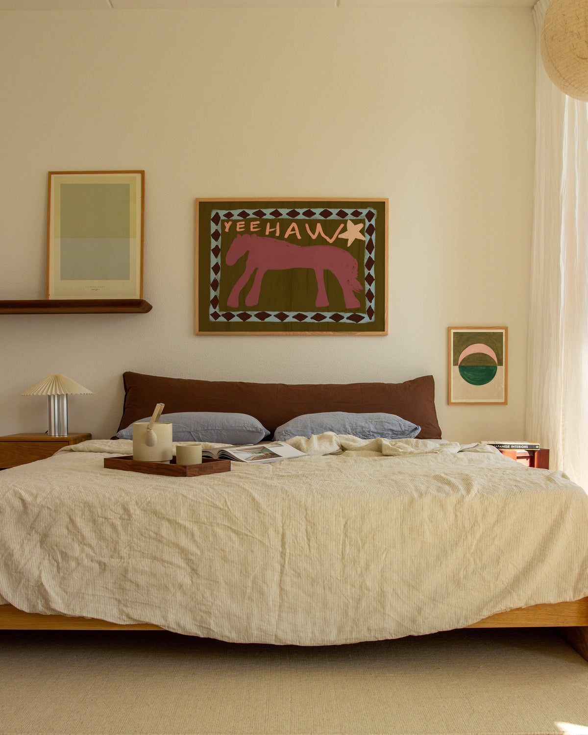 Une chambre pleine de couleurs