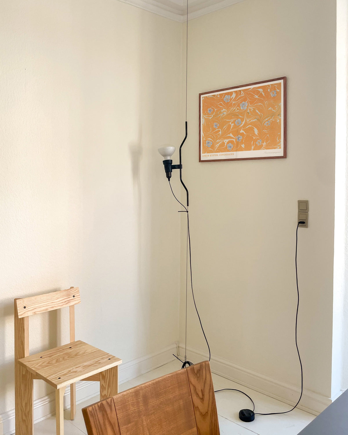 Marmorpapier – affiche d'Anker Kyster au mur